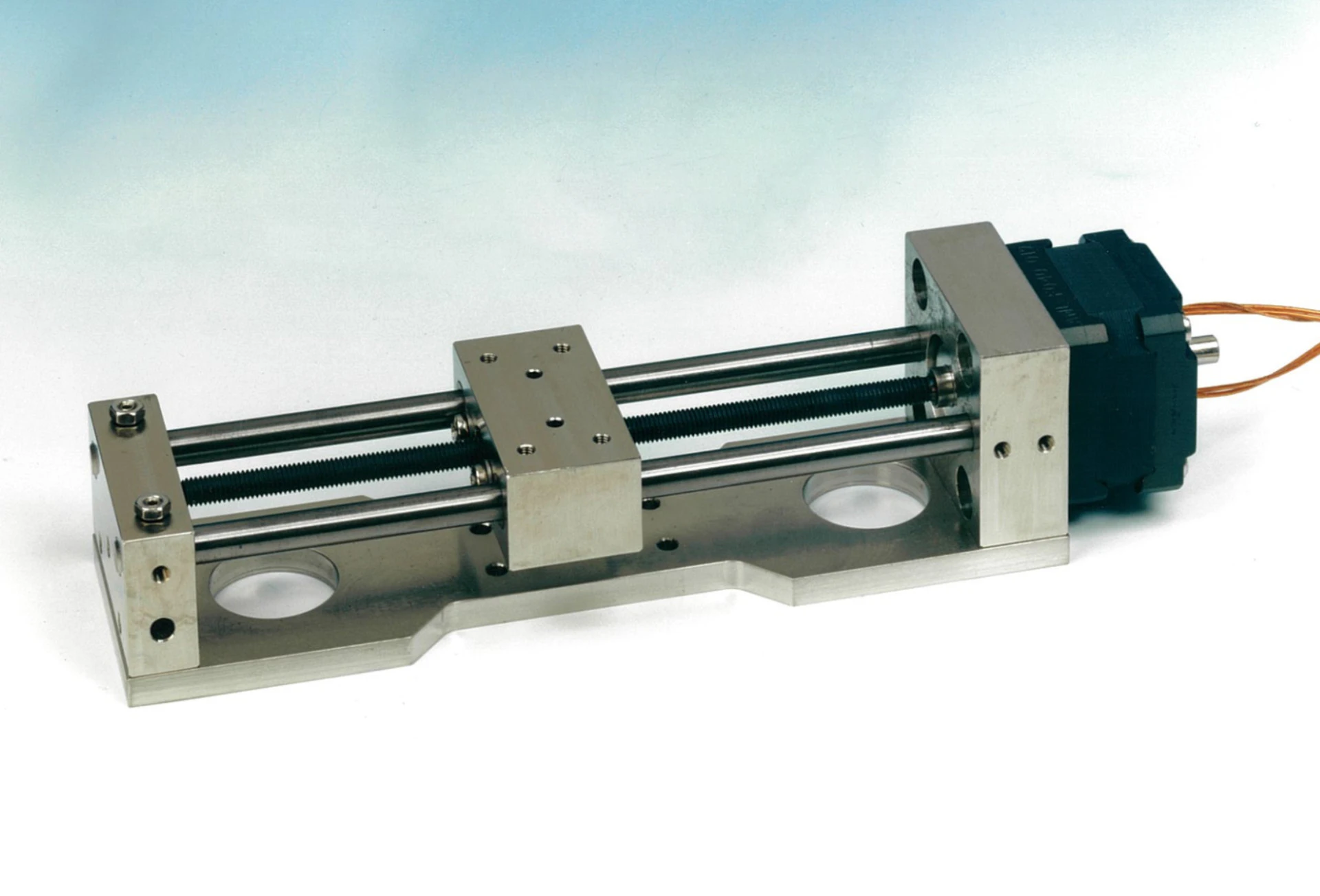 New range of linear sample transporters released (LST and LSC)